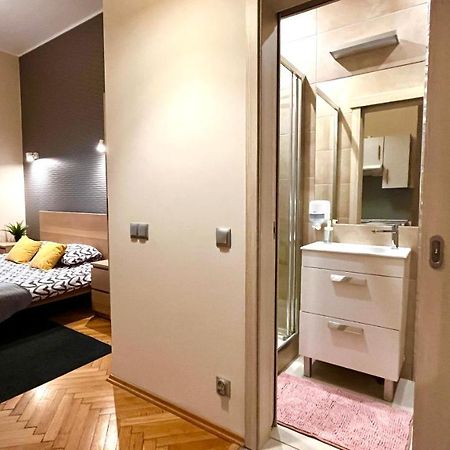 Double Studio City Center Краков Экстерьер фото