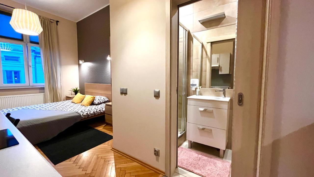 Double Studio City Center Краков Экстерьер фото